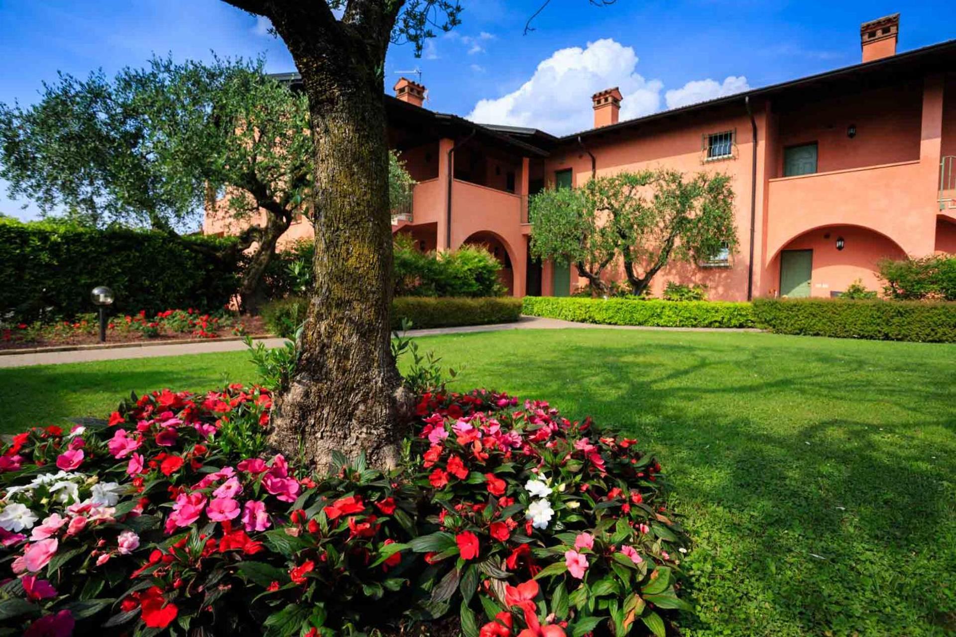 Bellasirmione Holiday Apartments Sirmione Exterior foto